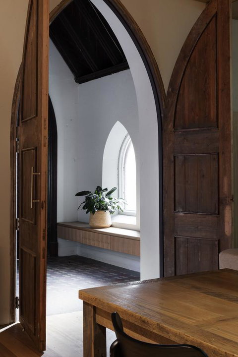 Converted Blue Stone Church - Goulburn Accommodation 10