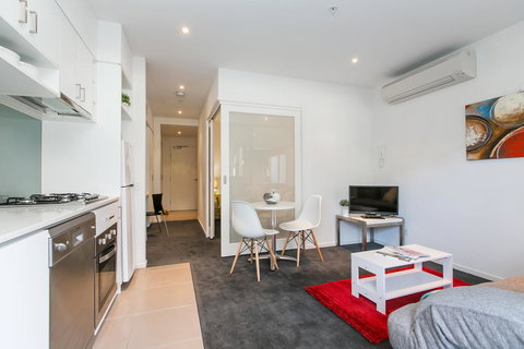 Complete Host The River Apartments - Goulburn Accommodation 7