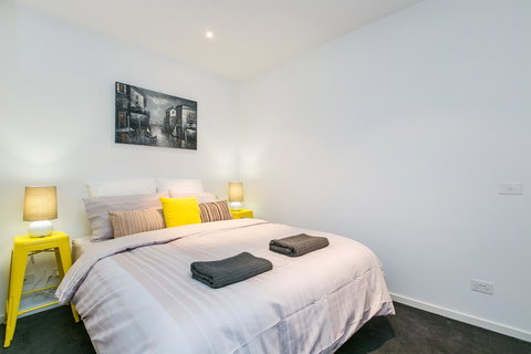 Complete Host The River Apartments - Goulburn Accommodation 2