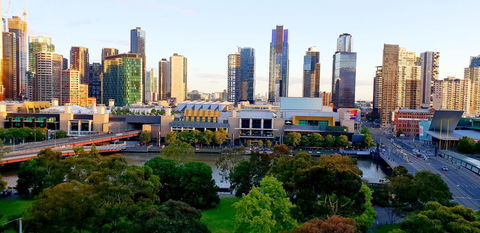 Trendy City Pad Melbourne - Goulburn Accommodation 0
