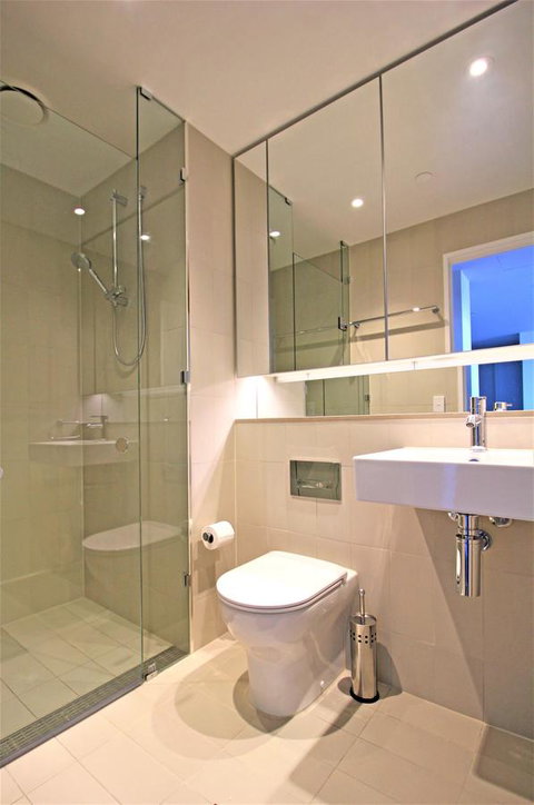 Auzzie Apartments Docklands, Melbourne - Goulburn Accommodation 12