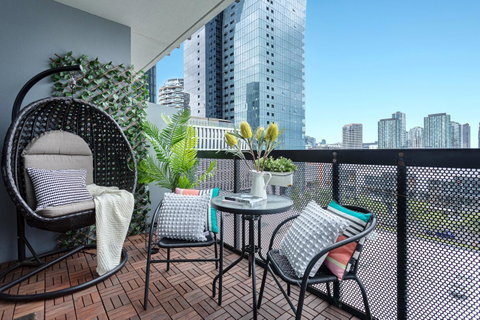 Water Views, Lovely 2BRs, Free Tram Zone, Close To Everything! - Goulburn Accommodation 1