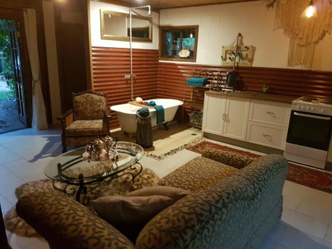 The Cabin - Goulburn Accommodation 1