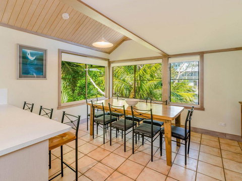 The Crest 2 - At Beautiful Angourie - Goulburn Accommodation 3