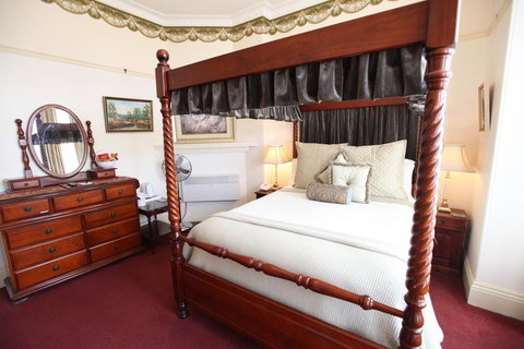 The Grand On Macfie - Goulburn Accommodation 1