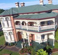 The Grand On Macfie - Goulburn Accommodation