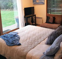 The Gurdies Room with Amazing Sunset Views - Goulburn Accommodation