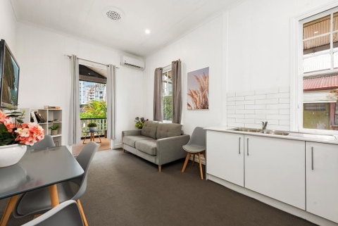 The Hub - Brisbane - Goulburn Accommodation 0