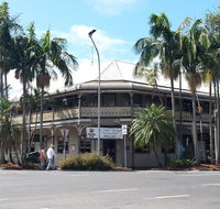 The Middle Pub - Goulburn Accommodation