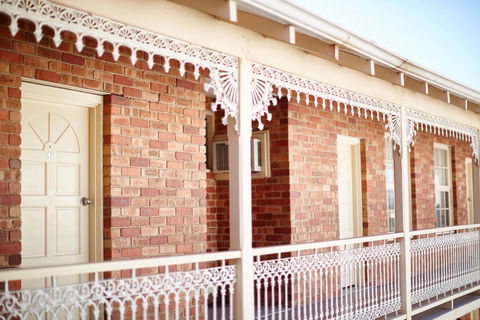 The Rose Hotel & Motel - Goulburn Accommodation 0
