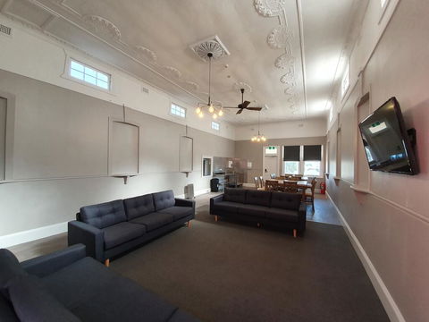 The Royal Hotel - Goulburn Accommodation 3