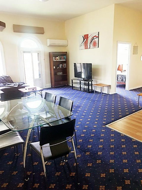 The Wharf Hotel - Goulburn Accommodation 3