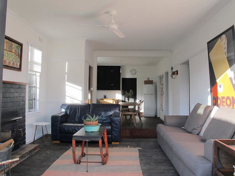 The White House - Goulburn Accommodation 3