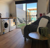 Tiny Tom - Hidden beside the river Mersey - Goulburn Accommodation