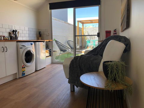 Tiny Tom - Hidden Beside The River Mersey - Goulburn Accommodation 0