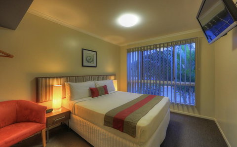 Tropixx Motel & Restaurant - Goulburn Accommodation 3