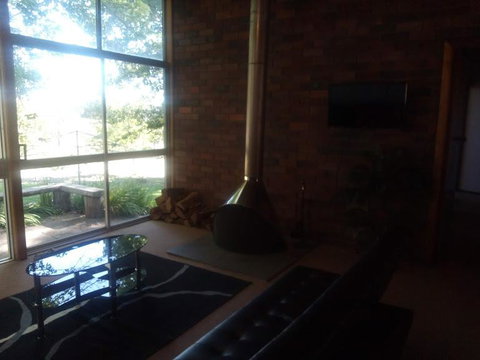 Twinkle Tree's Cottage - Goulburn Accommodation 0