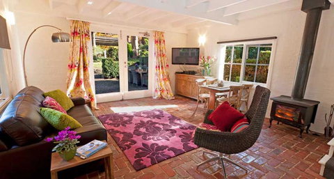 Tyneside Gatehouse - Goulburn Accommodation 3