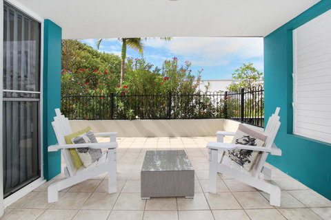 Unit 3, On The Park, 22 Frank Street Coolum Beach, 400 BOND, LINEN INCLUDED - Goulburn Accommodation 0