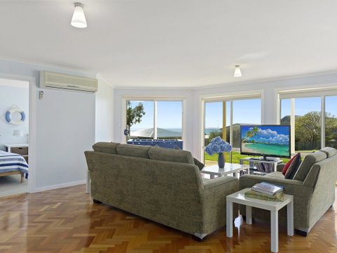 VALLEY VIEWS - 10 Valley Heights Drive - Goulburn Accommodation 3