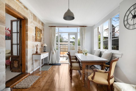 Victoria Cottage - Goulburn Accommodation 2