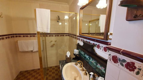 Victoria House Motor Inn - Goulburn Accommodation 1