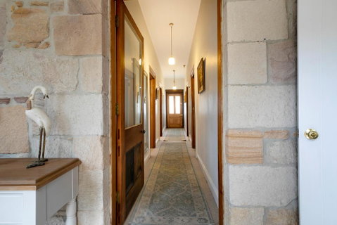 Victoria Cottage - Goulburn Accommodation 3