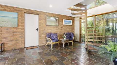 VIEWS AT MCCRAE..... - Goulburn Accommodation 1