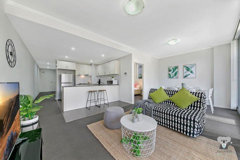 WARRICK FRAM 3 BEDS APT FREE PARKING WALK TO WESTFIELD CLOSE TO HOSPITAL NWF003 - Goulburn Accommodation 0