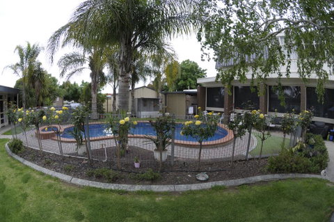 Warrina Motor Inn - Goulburn Accommodation 3
