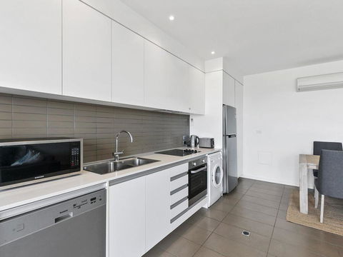 WATERFRONT SEVEN - In The Heart Of Lorne - Goulburn Accommodation 1