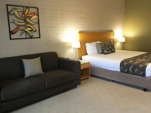 Blazing Stump Motel & Suites - Goulburn Accommodation 13