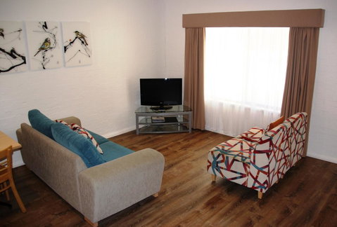 Blazing Stump Motel & Suites - Goulburn Accommodation 29