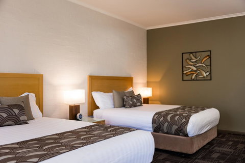 Blazing Stump Motel & Suites - Goulburn Accommodation 12