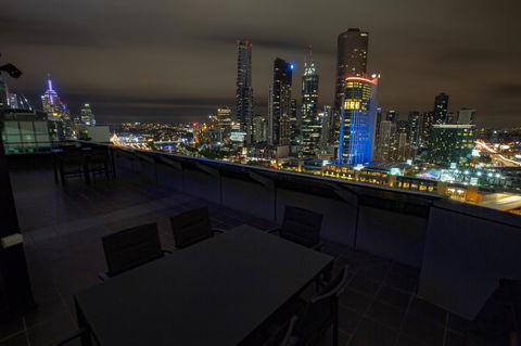 Flinders Luxury Penthouse - Goulburn Accommodation 19