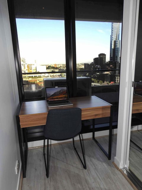 Flinders Luxury Penthouse - Goulburn Accommodation 9