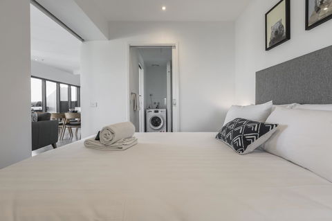 Flinders Luxury Penthouse - Goulburn Accommodation 7