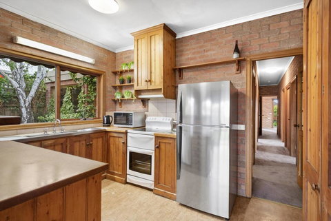 The Perfect Zone- SLEEPS 12 - Goulburn Accommodation 17