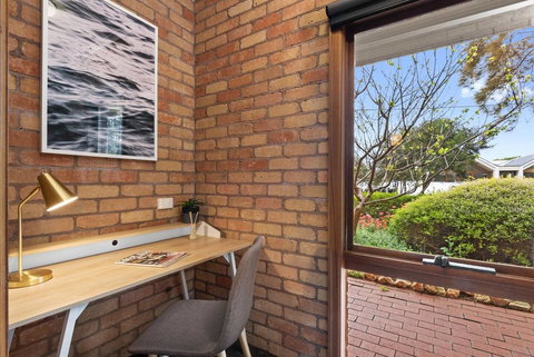 The Perfect Zone- SLEEPS 12 - Goulburn Accommodation 9