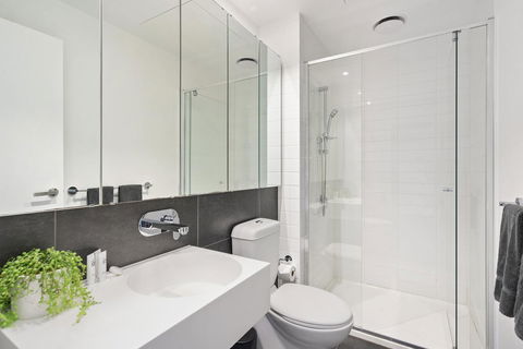 Complete Host Manhattan Apartments - Goulburn Accommodation 10