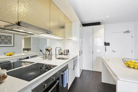 Complete Host Manhattan Apartments - Goulburn Accommodation 5