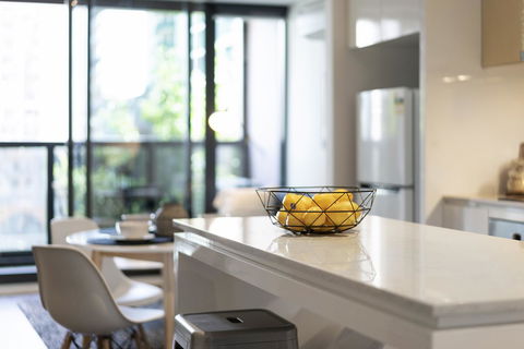 Complete Host Manhattan Apartments - Goulburn Accommodation 13