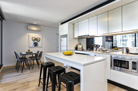 Complete Host Manhattan Apartments - Goulburn Accommodation 18