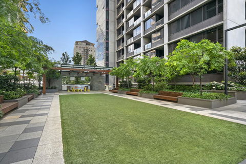 Complete Host Manhattan Apartments - Goulburn Accommodation 16