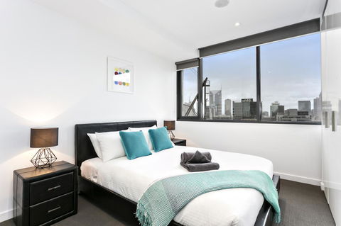 Complete Host Manhattan Apartments - Goulburn Accommodation 33