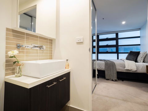 LittleStay Sutherland - 3 Bedroom Aptm - Goulburn Accommodation 11