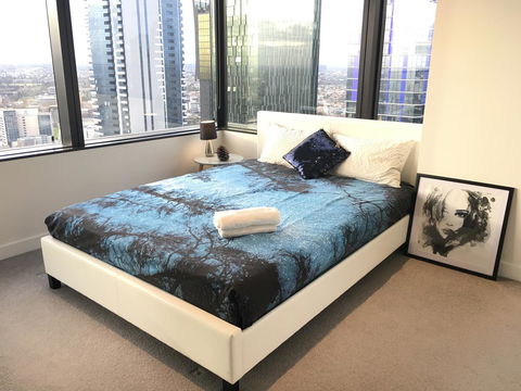 CBD Spacious 3 Bedrooms-Breathtaking View Gym Pool - Goulburn Accommodation 0