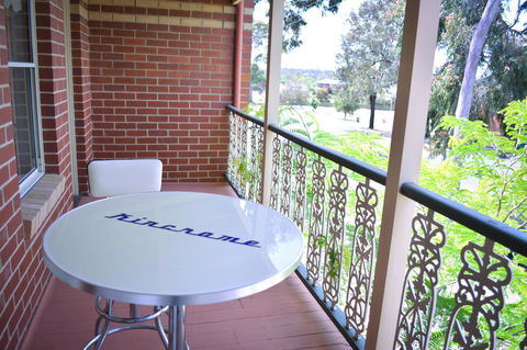 Turner Terrace - Goulburn Accommodation 25