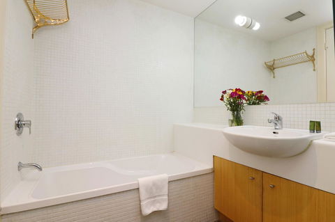 Majorca Magic On Flinders Lane - Rejuvenate Stays - Goulburn Accommodation 37
