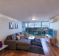 St Kilda Road Park View 3 Bedroom Luxury Apartment - Goulburn Accommodation